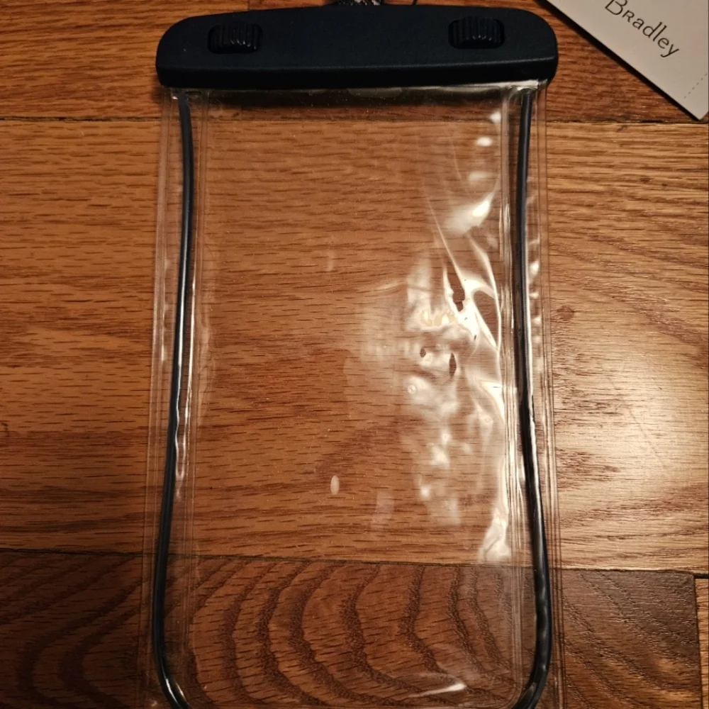 Vera Bradley Clear Waterproof Phone Pouch NWT